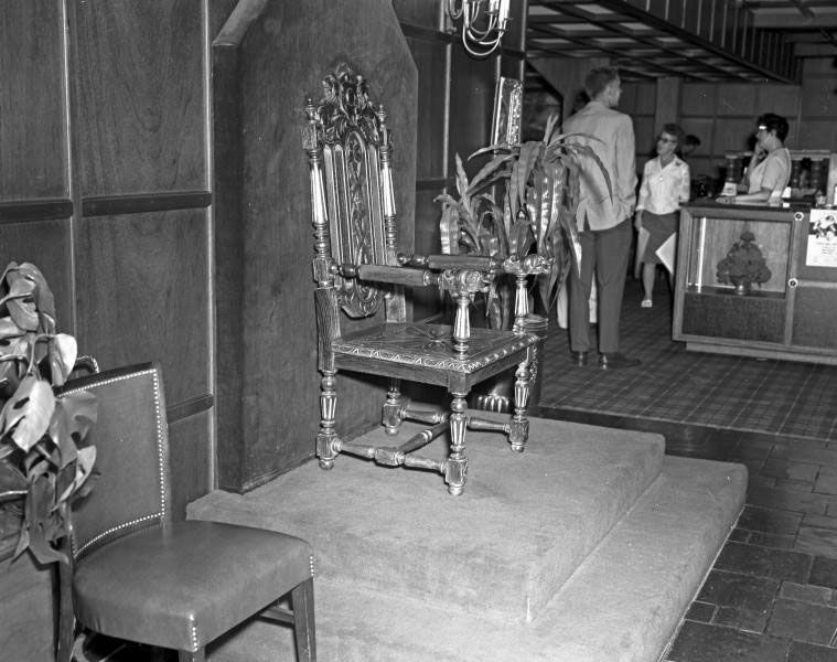 Camelot Inn